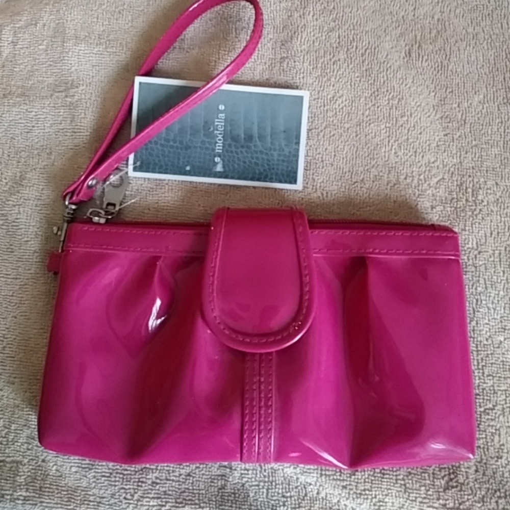NWT Modella Pink Faux Patent Leather Wristlet